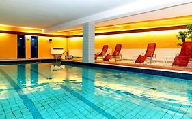 Meran Hallenbad&sauna Saarbrücken 2*